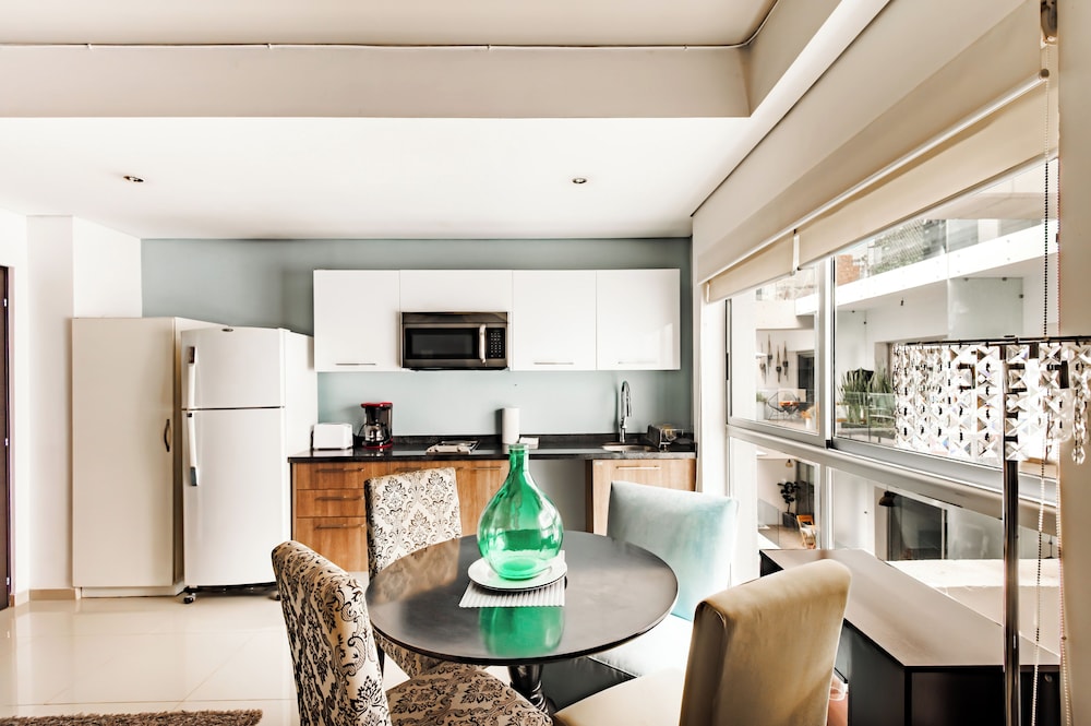 Superior Apartment, 1 Bedroom, Pool Access, Tower photo 2