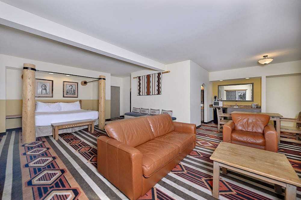 Suite, 1 King Bed (Sandia Kiva Suite) - Photo 4