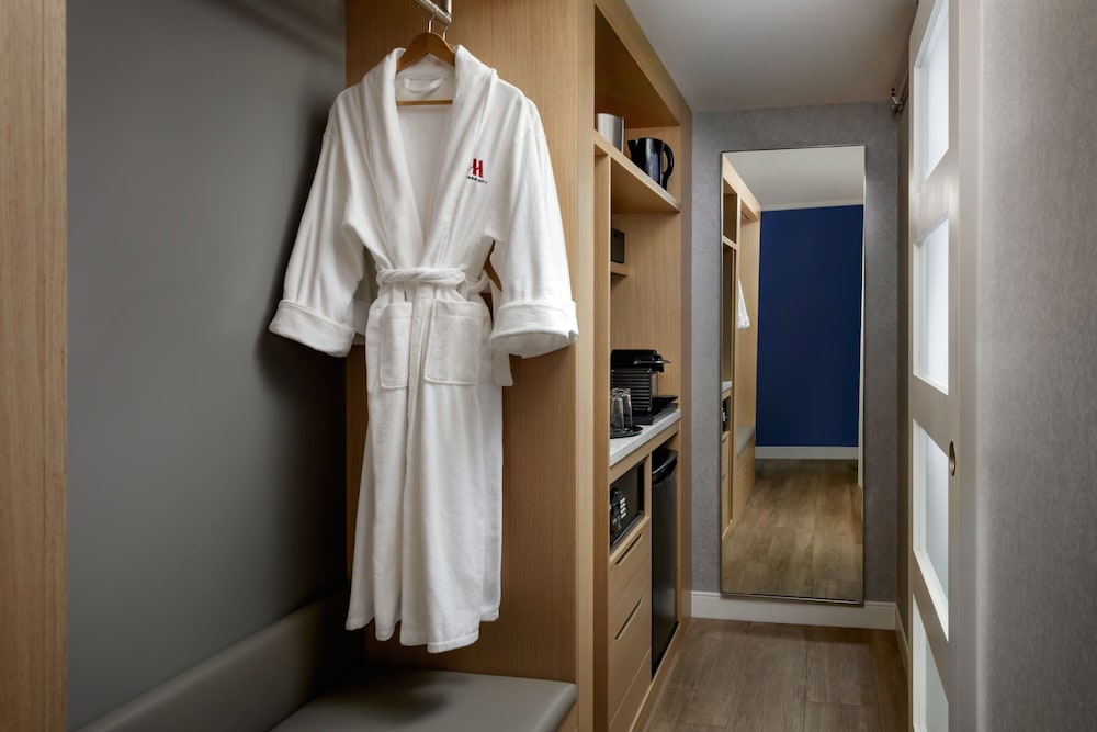 Club Room, 2 Double Beds - Photo 2