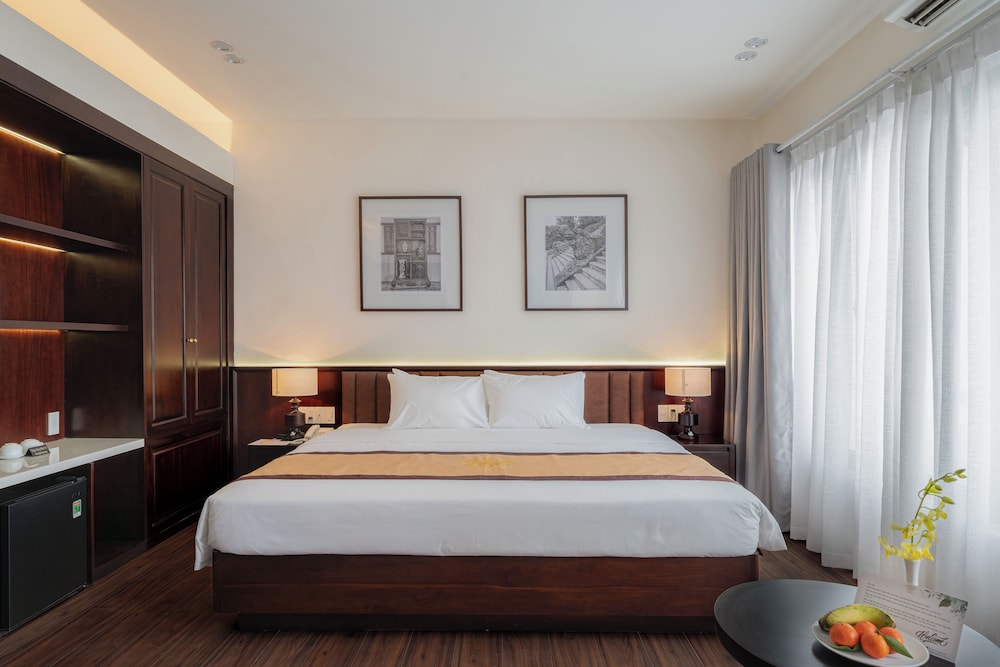 Premier Room, 1 Queen Bed, River View photo 3