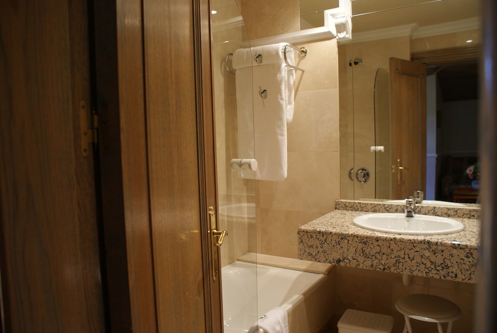 Single Room, 1 Twin Bed photo 3