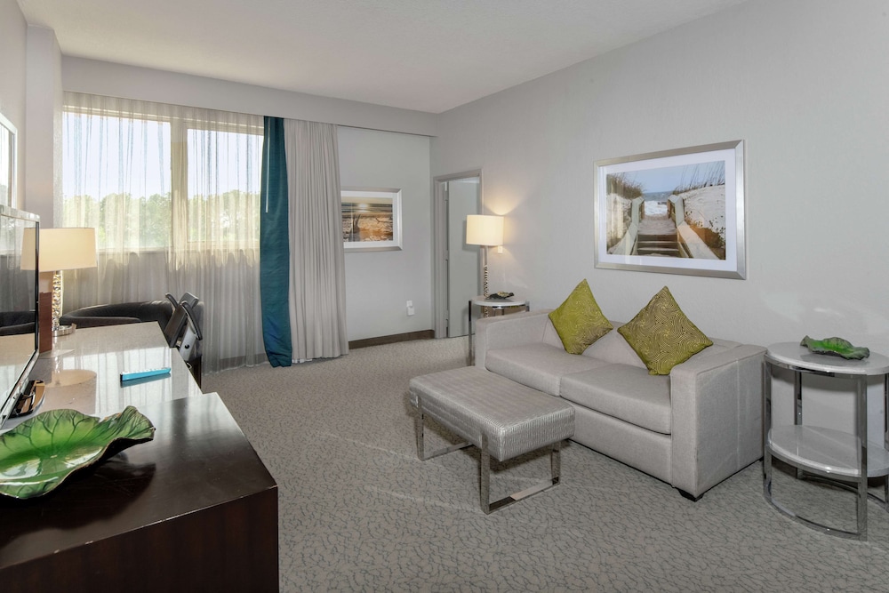 Suite, 1 Bedroom , 1 King Bed - Photo 4