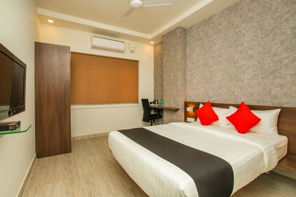 Classic Double or Twin Room - Photo 8