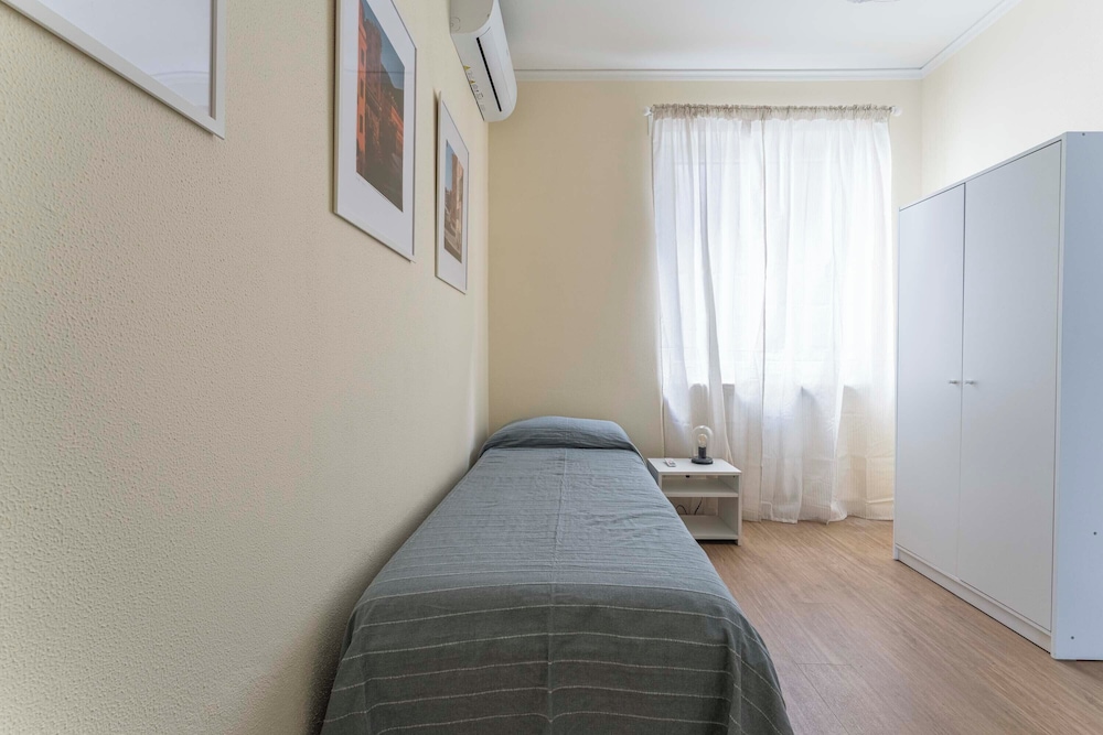 Apartment photo 3