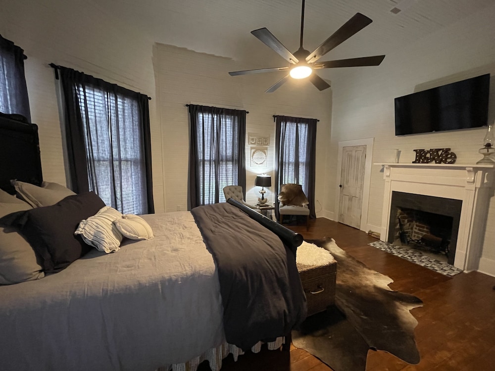 Parlor Suite photo 1