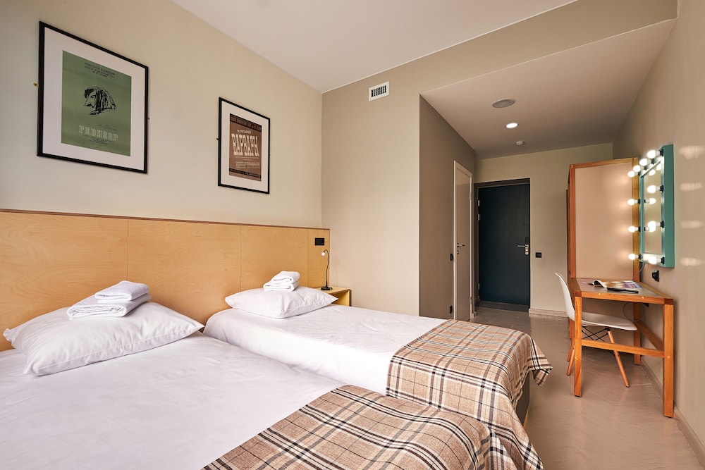 Standard Twin Room photo 3
