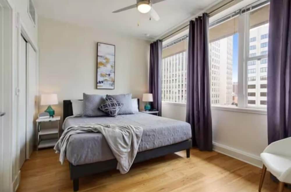 Deluxe Apartment, 1 King Bed with Sofa bed, Refrigerator & Microwave, City View (1116)