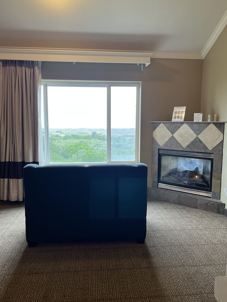 Suite, Multiple Beds, Non Smoking - Photo 6