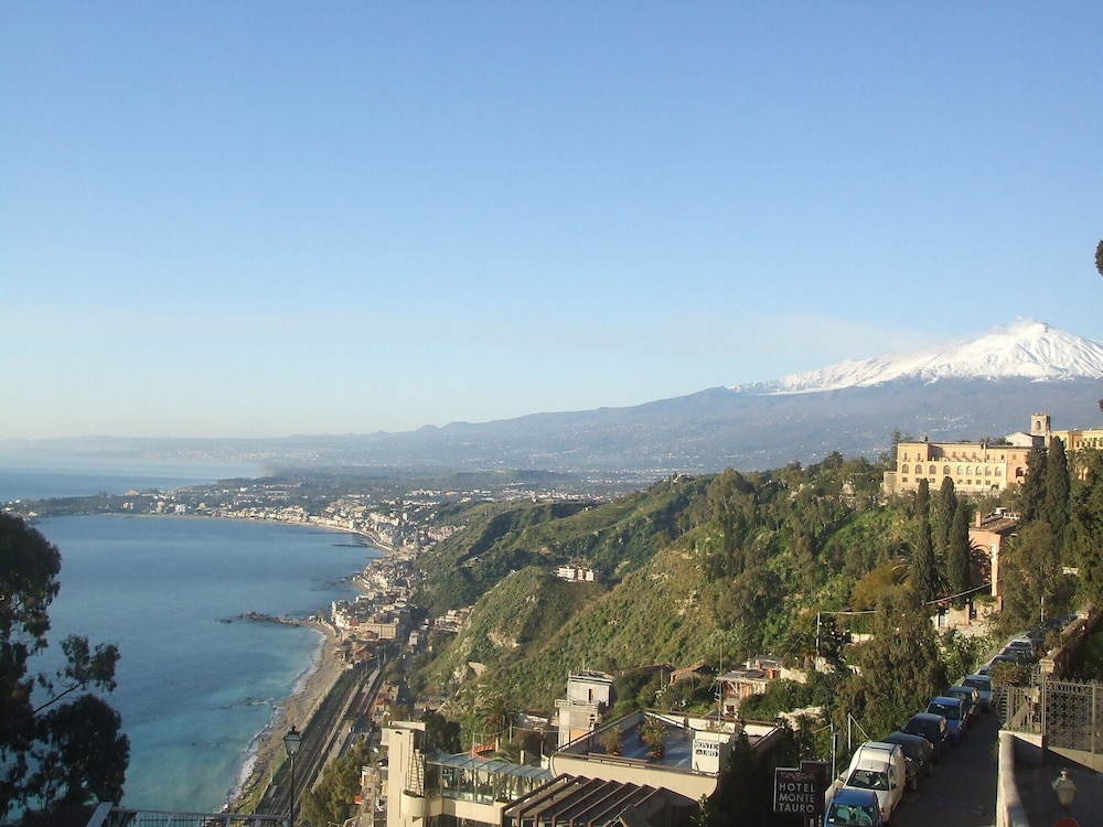 Exclusive Suite, Bathtub, Sea View (Sea and Etna view) - Photo 6