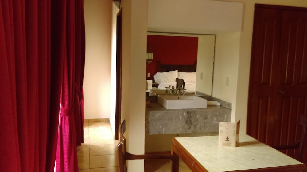 Standard Room - Photo 18