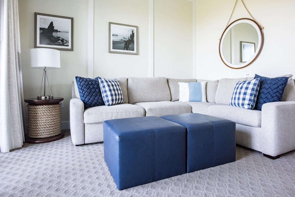 Ocean View King Suite photo 3