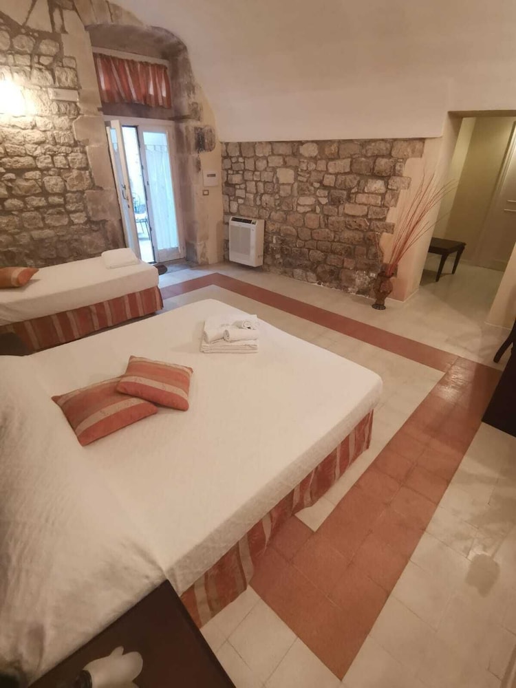 Family Triple Room photo 3
