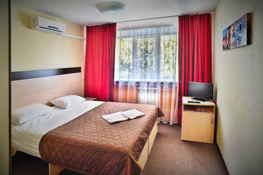 Standard Double or Twin Room photo 1