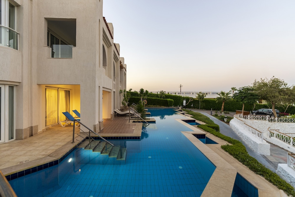 Signature Suite (Posh Club)