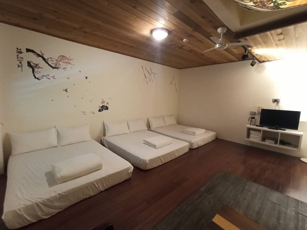 Family Room (6 People) photo 1