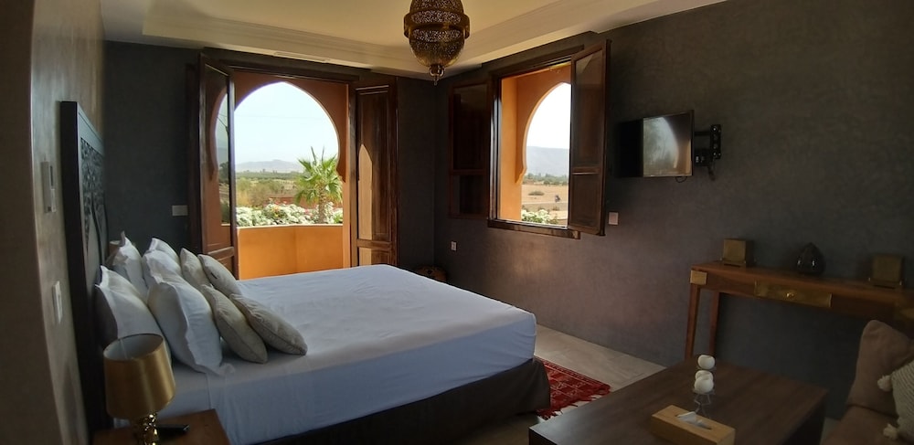 Luxury Suite