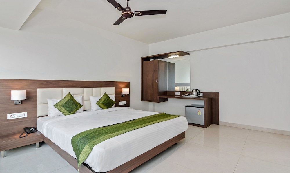 Standard Room, 1 Queen Bed, Non Smoking photo 1