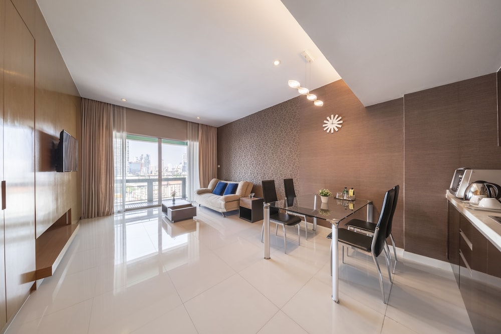 Executive Suite photo 1