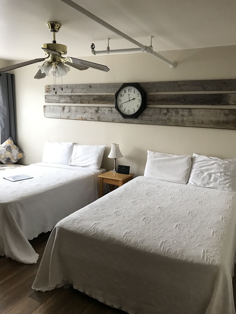 Standard Room, 2 Double Beds