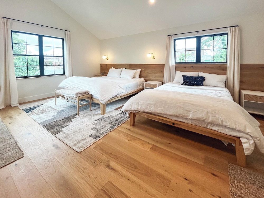 Luxury Quadruple Room photo 2