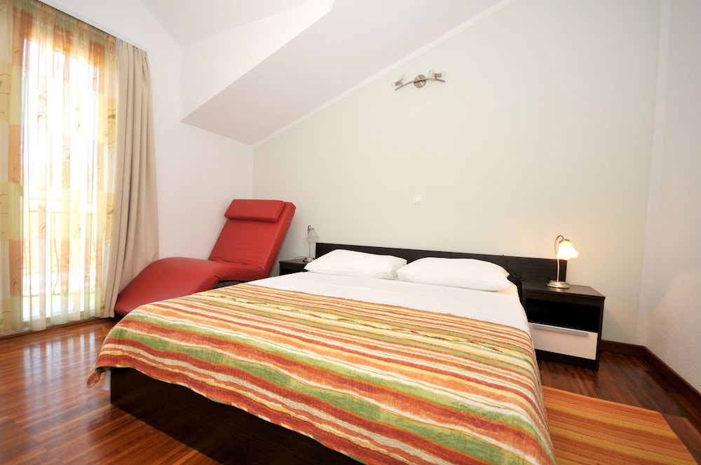 Double Room, Balcony - Photo 7