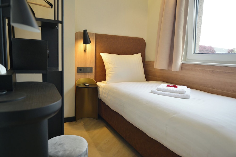 Basic Single Room