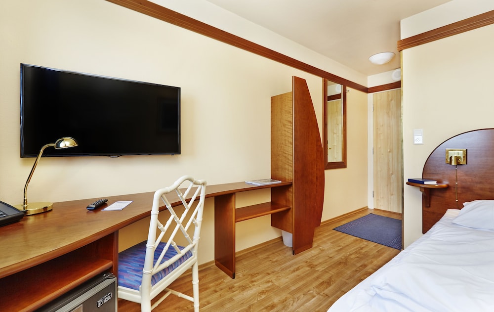 Economy Single Room, 1 Twin Bed, Non Smoking photo 2