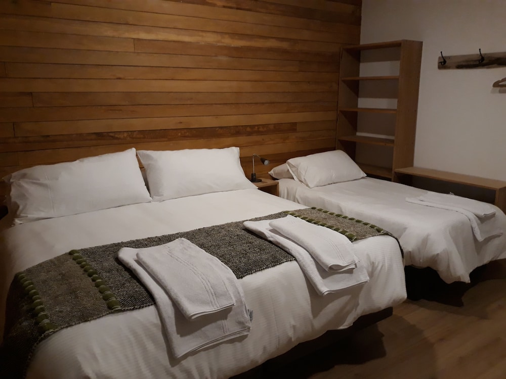 Standard Triple Room, Multiple Beds photo 1
