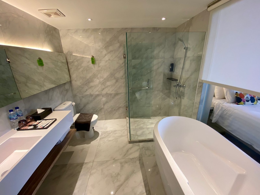 Junior Suite, 1 Double Bed - Photo 6