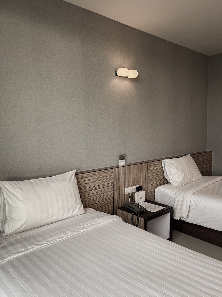 Superior Twin Room - Photo 1