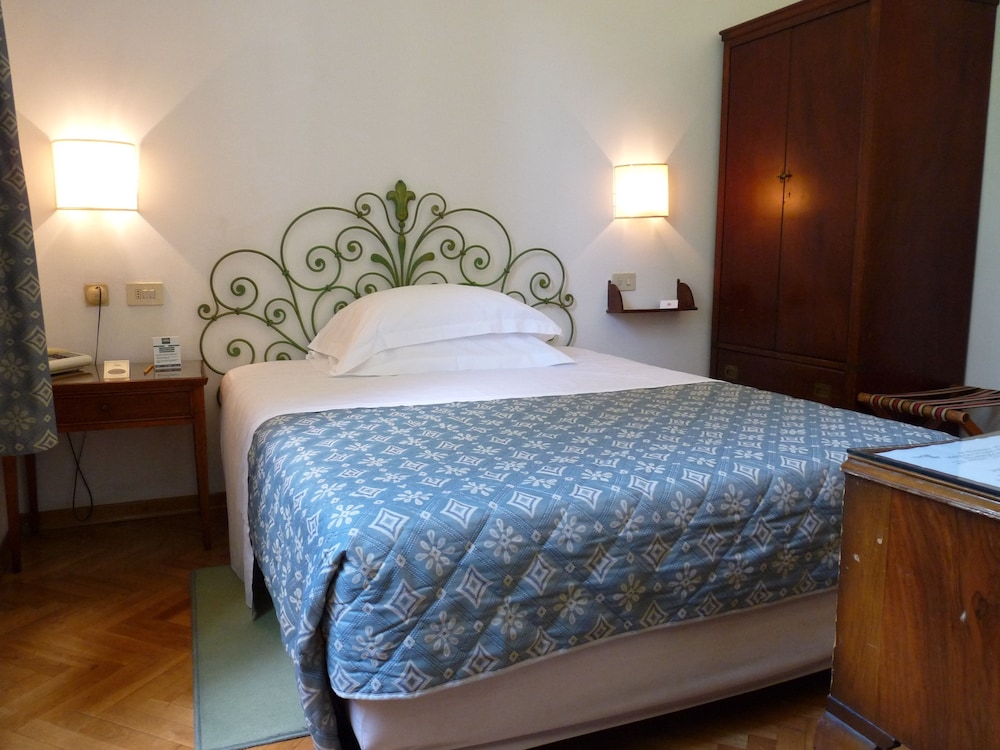 Single Room photo 1