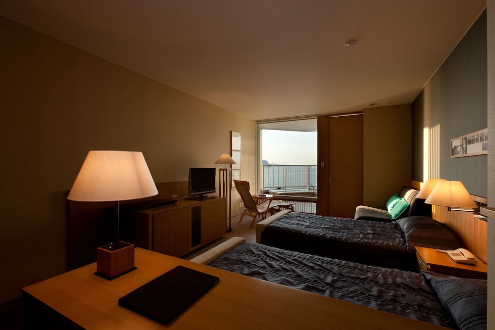 Maura Western Style Room photo 2