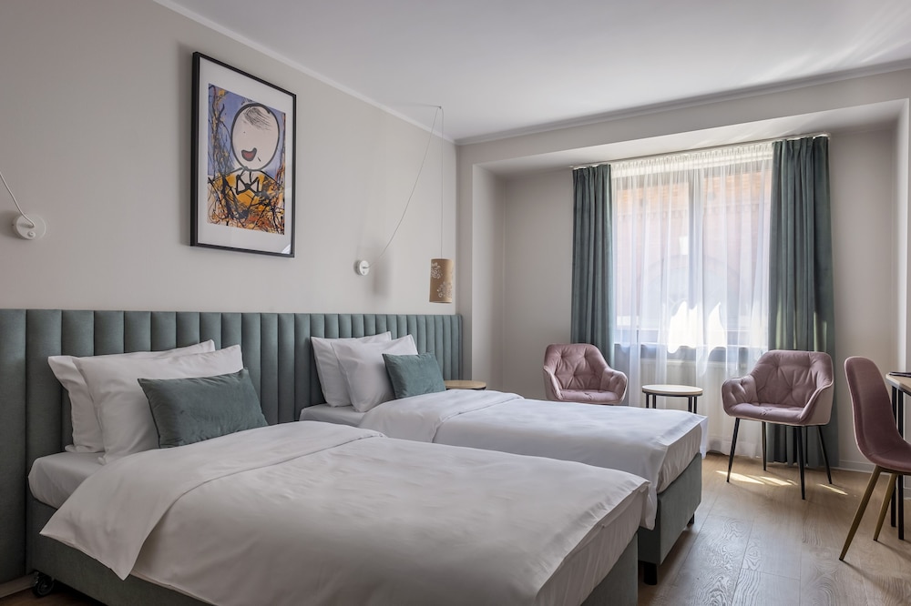Deluxe Double or Twin Room - Photo 5