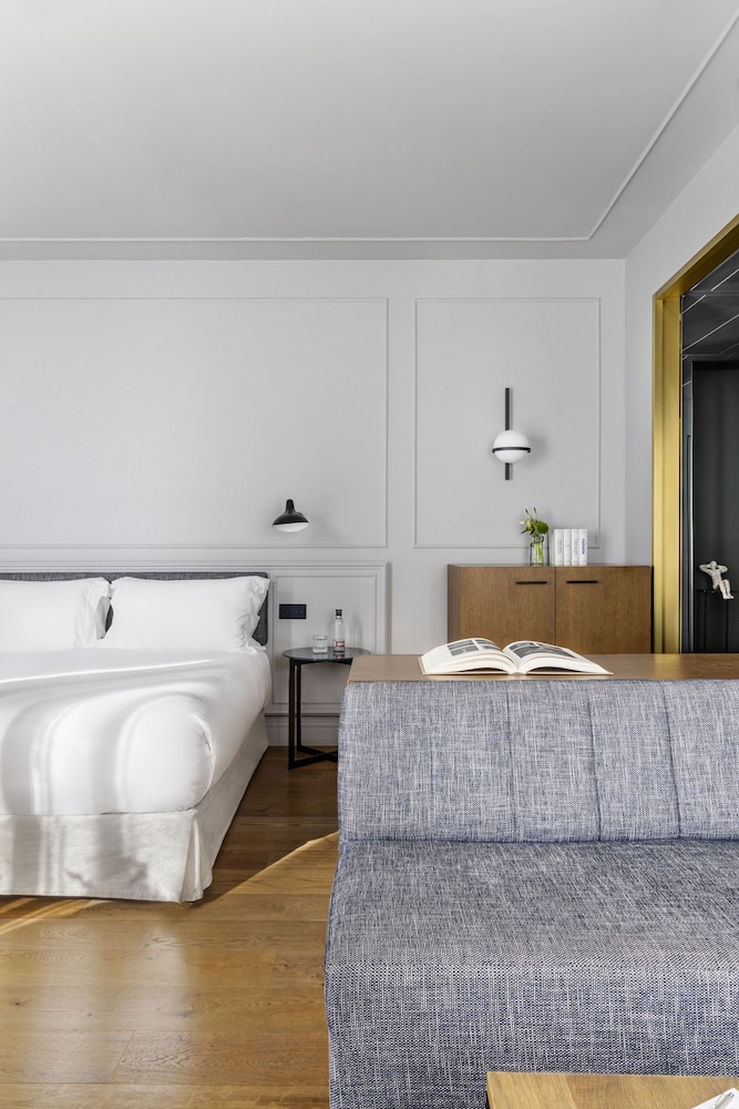 Junior Suite, Corner - Photo 2