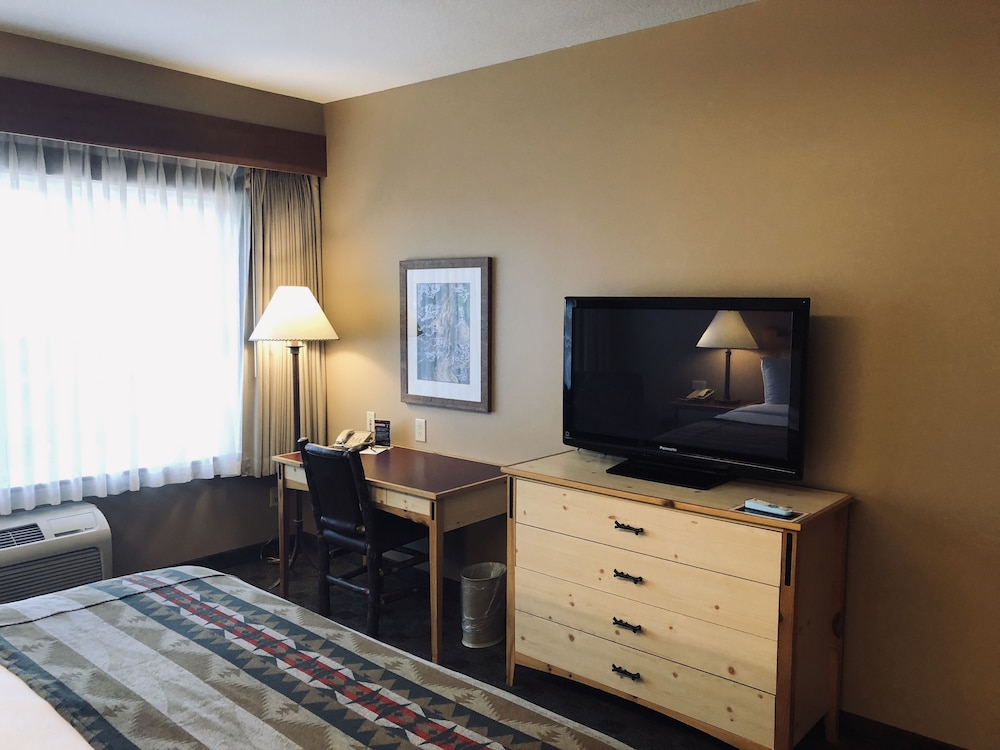 Standard Room, 1 King Bed - Photo 4