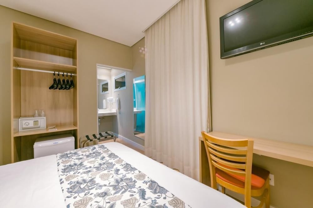 Comfort Room, 1 Queen Bed photo 2