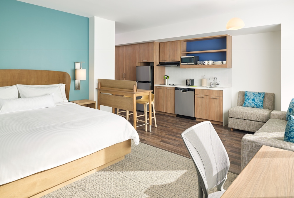 Room, 1 King Bed (Hearing Accessible) photo 1