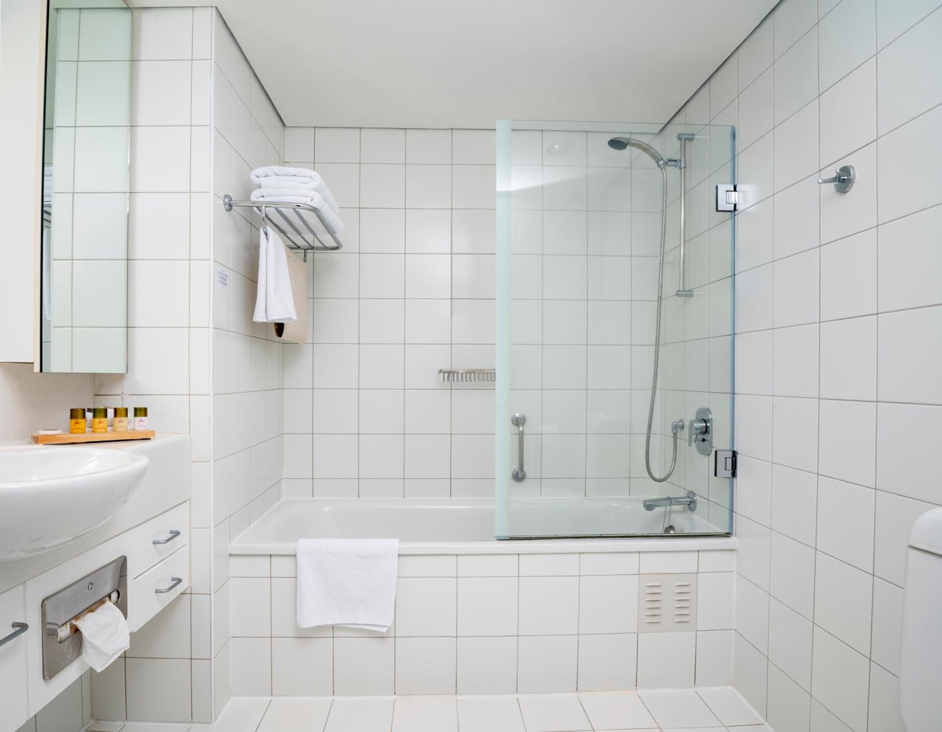 Superior Suite - Photo 4