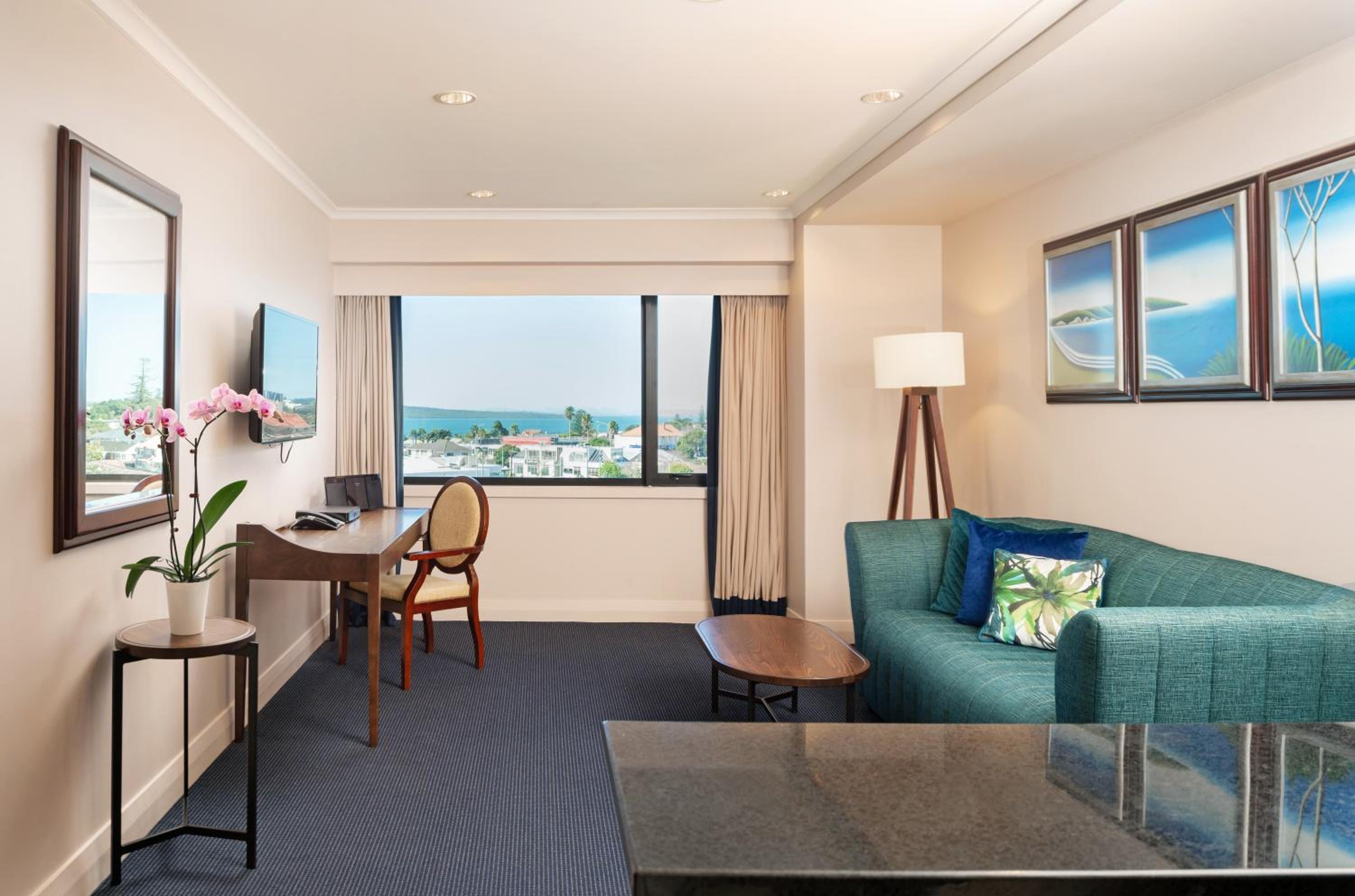Standard Suite - Photo 1