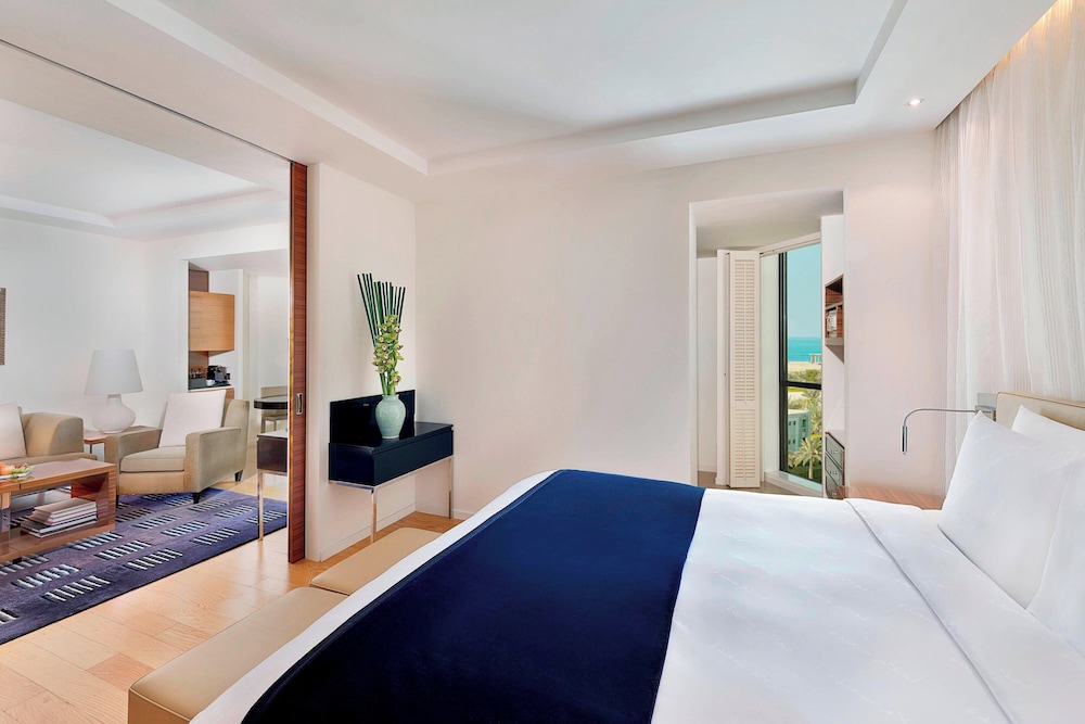 Club Suite, 1 Bedroom - Photo 4
