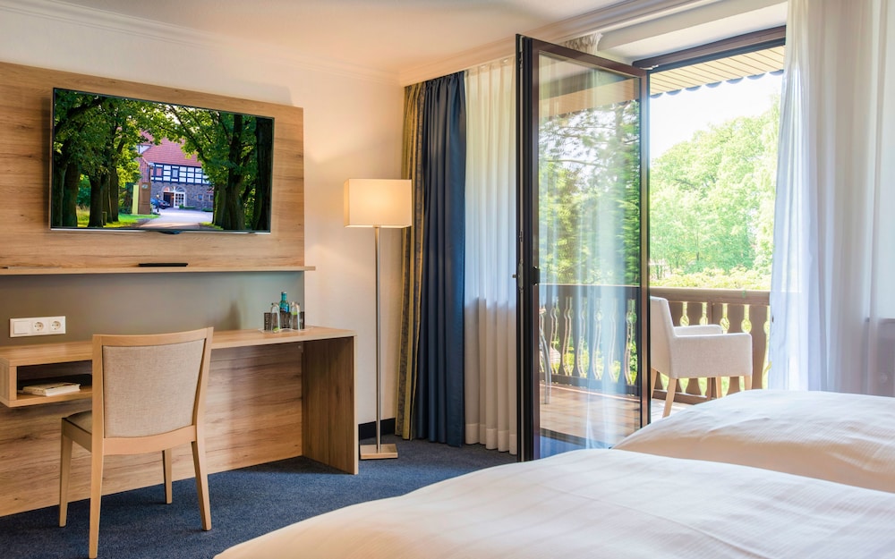 Junior Suite, 1 Double Bed, Balcony photo 3