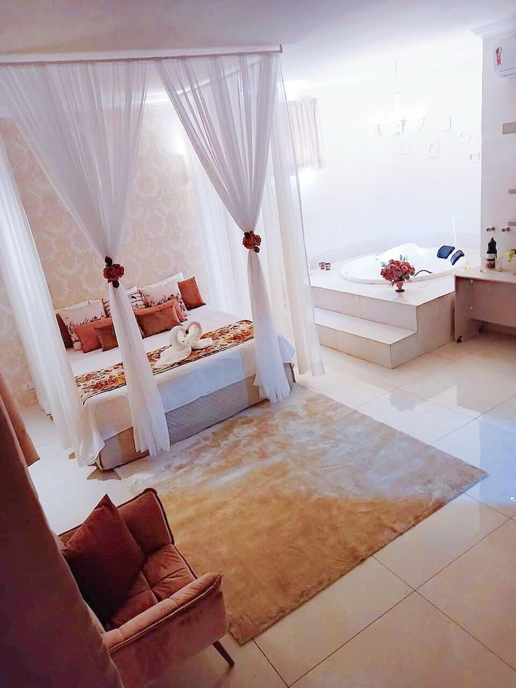 SUITE DAS ROSAS (COM HIDRO) photo 1
