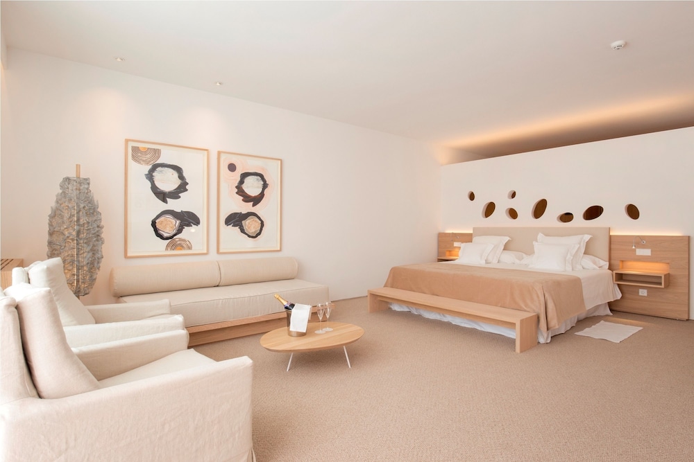 Luxury Suite, Terrace - Photo 9