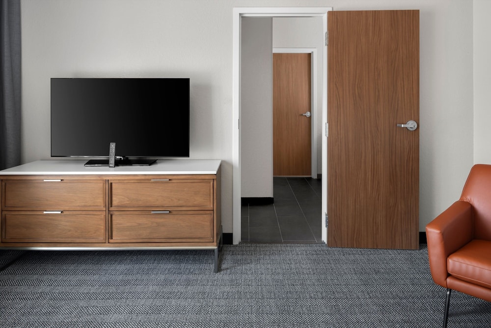 Suite, 2 Double Beds - Photo 12