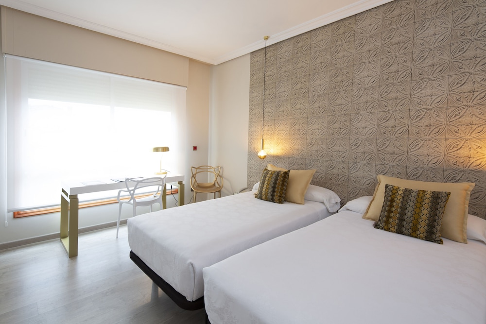 Double Room - Photo 3