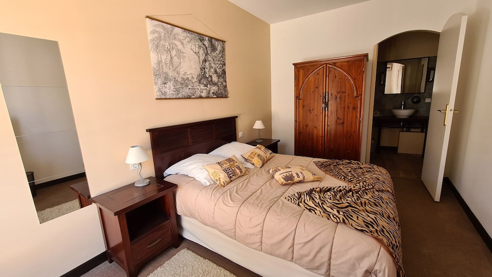 Double Room (Escapade)