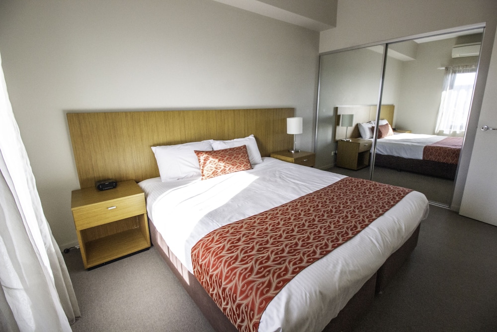 One Bedroom Apartment - Photo 3