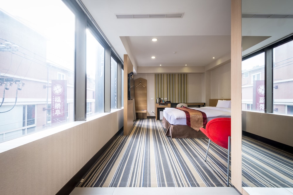 Exclusive Suite photo 1