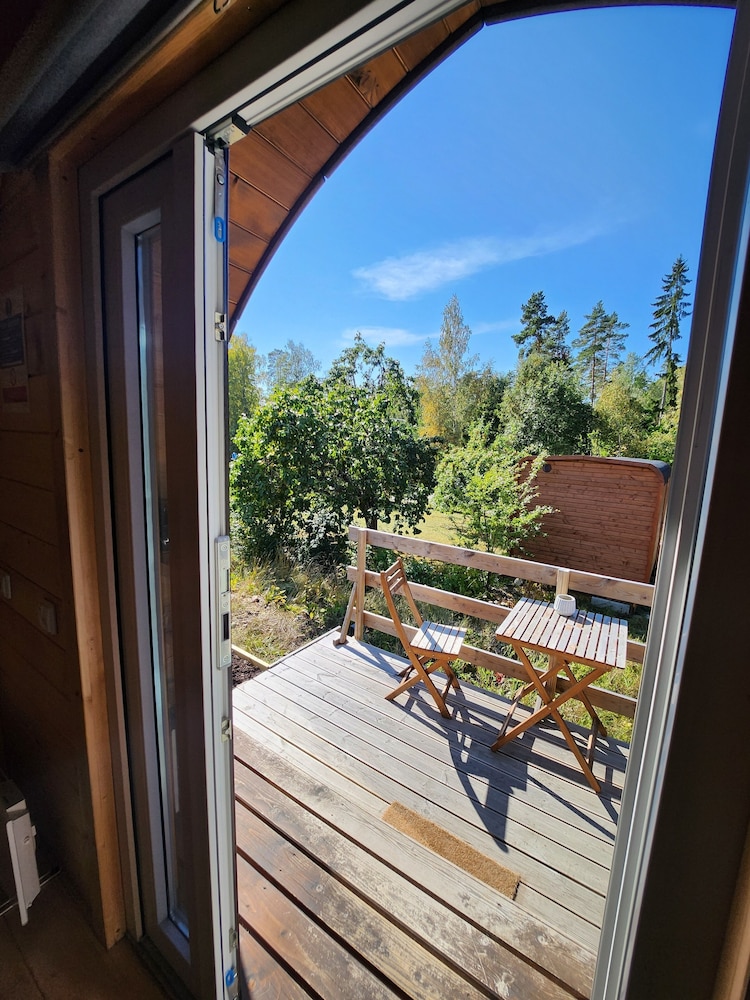Economy Cabin photo 2