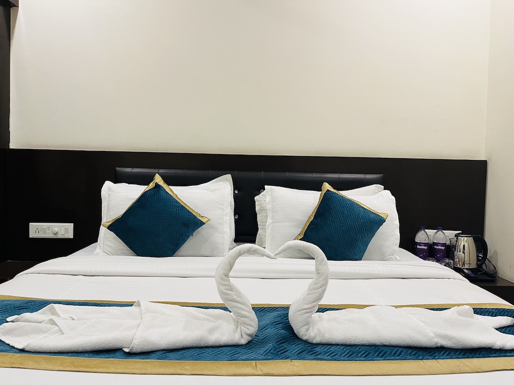 Deluxe Room - Photo 7